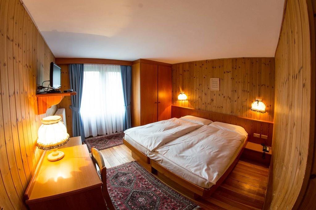Hotel Gran Baita Gressoney-Saint-Jean Phòng bức ảnh